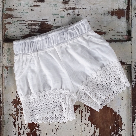 Silk floaty shorts - Ivory and ivory Sakura Caudry lace